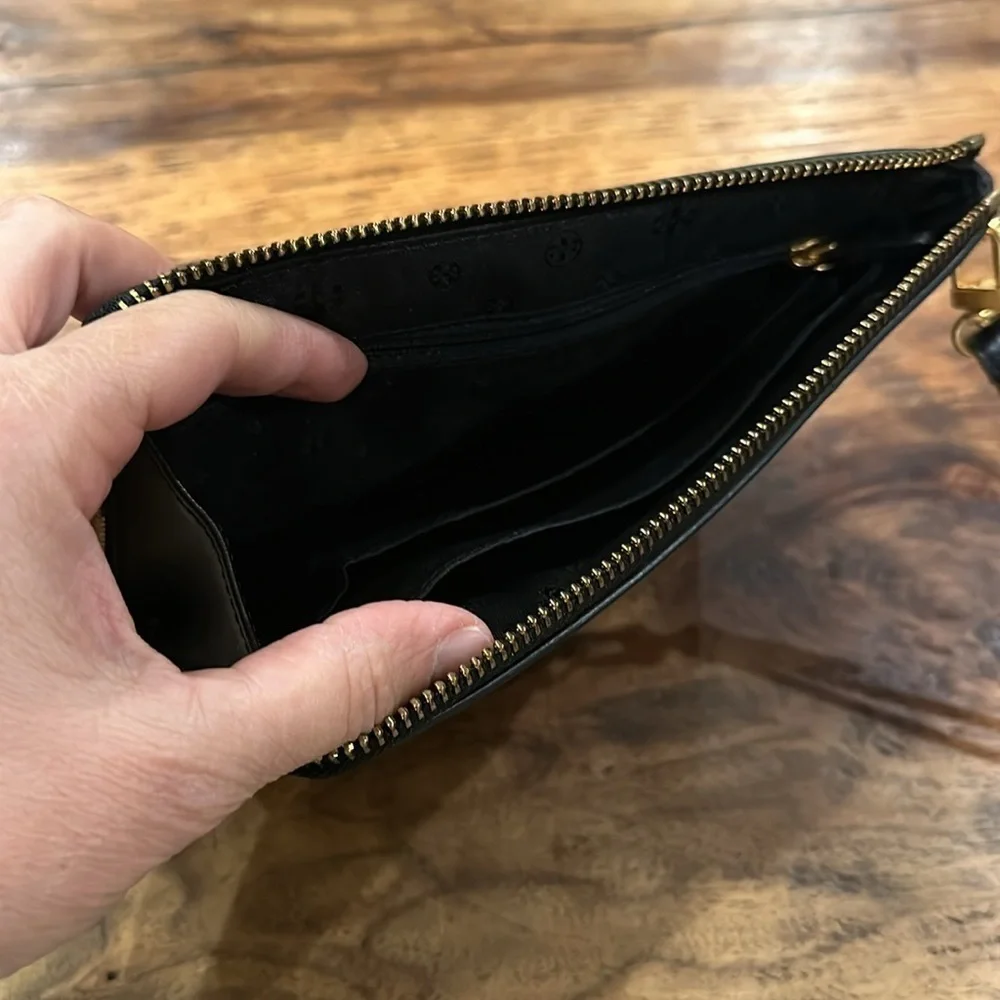 Tory Burch Lily Large Zip Pouch Wallet Black on Black
